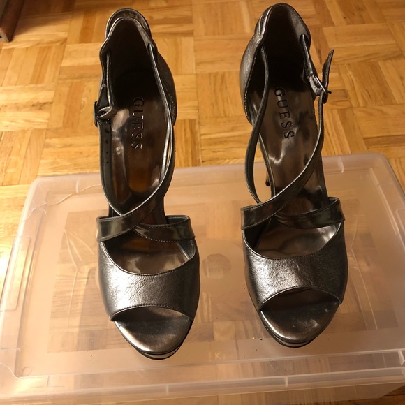 Open toe silver Guess platform heels - Picture 2 of 4